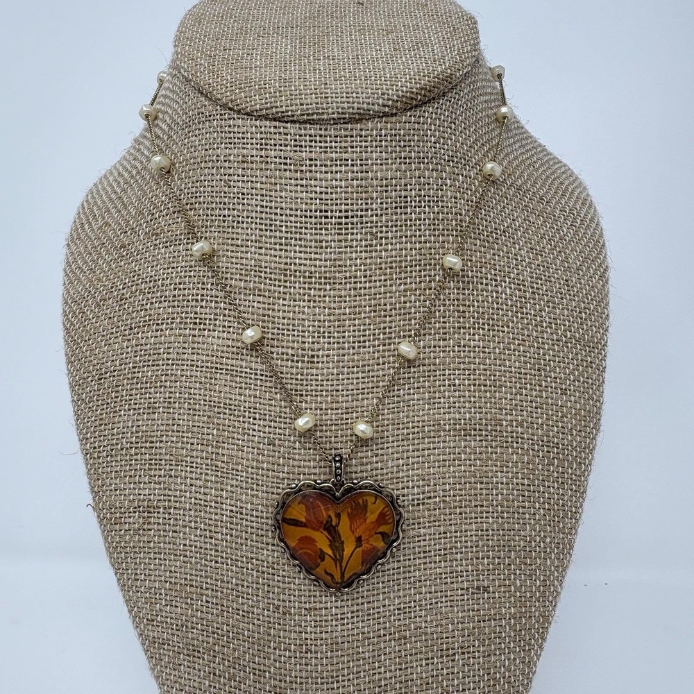 Vintage Liz Claiborne Heart Floral Pendant Necklace Faux Pearl‎ Gold Tone 18"
